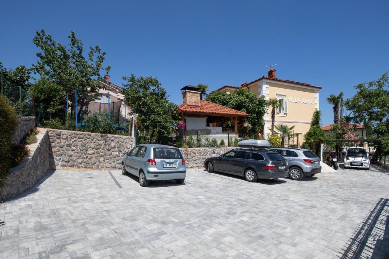 Villa Anna-Potkrovlje Ika Luaran gambar